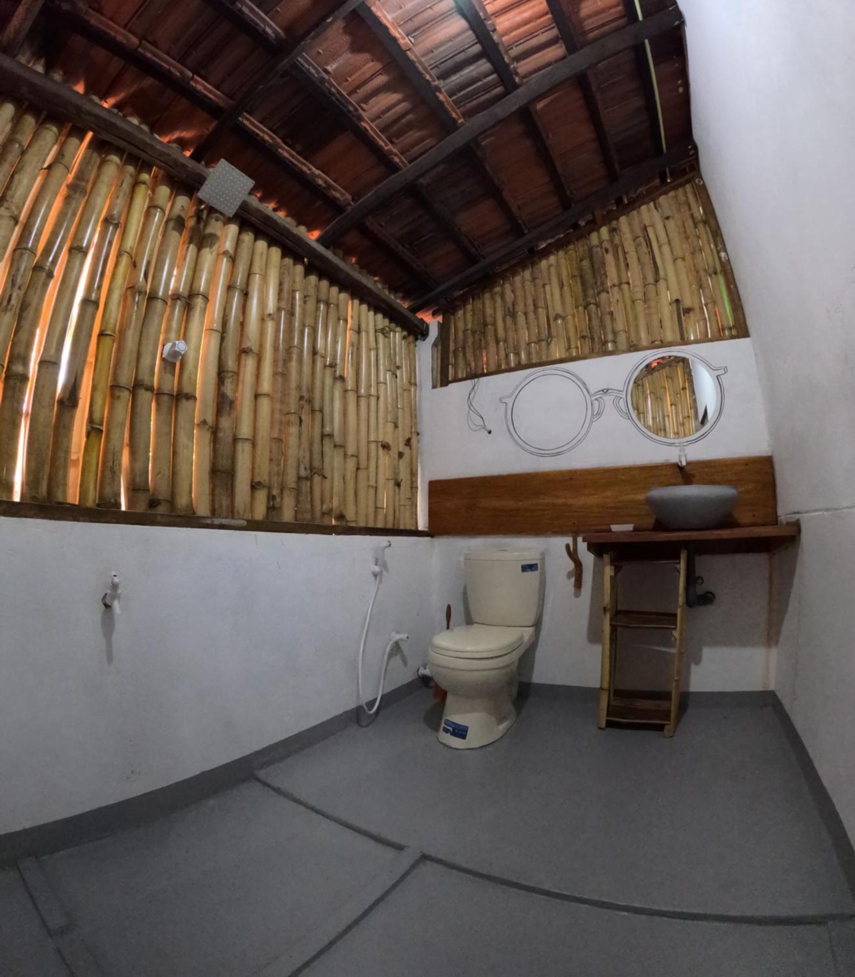 C U Hostel Trincomalee Eksteriør billede